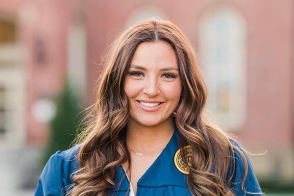 Photo of Caylie Simmons