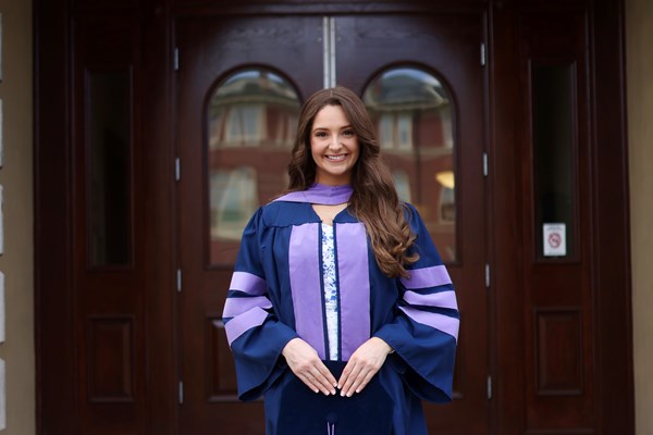 Photo of Kristen Mullins